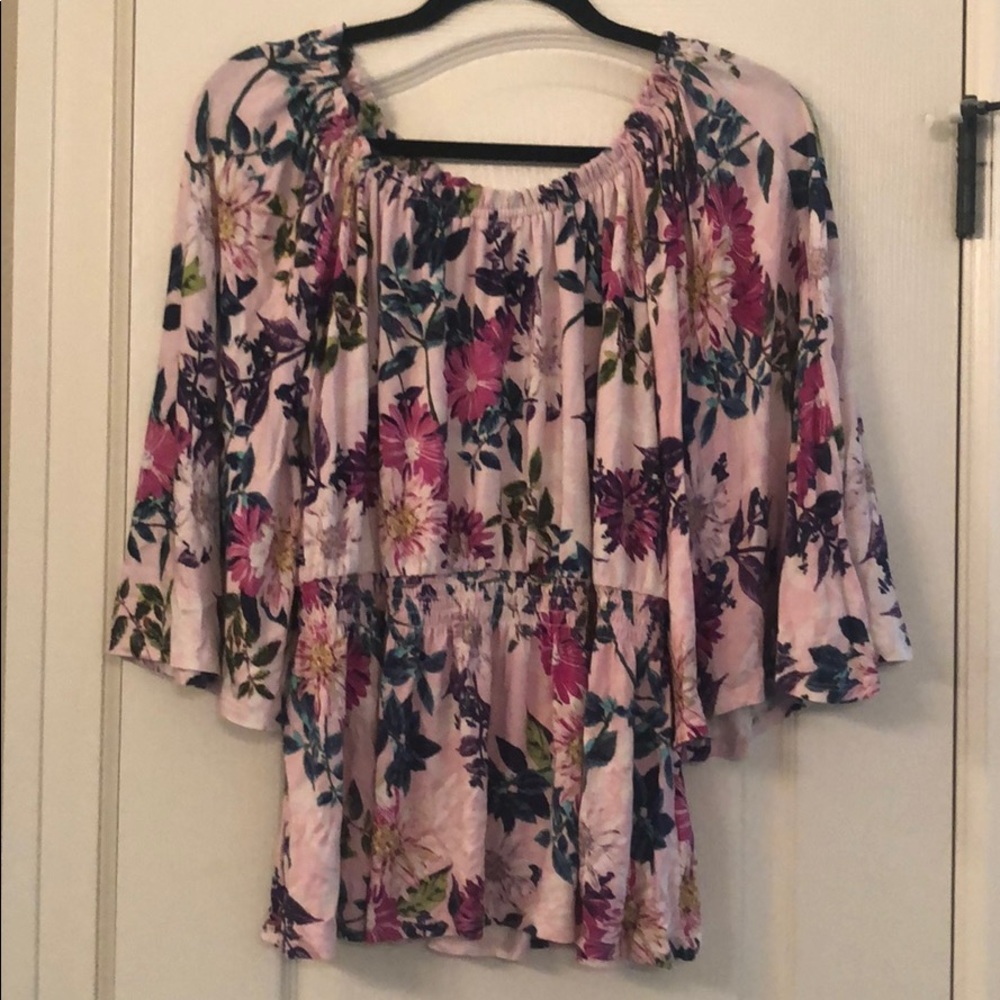 Short sleeve blouse